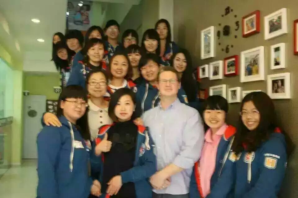 国际化大家庭欢迎优秀的你
